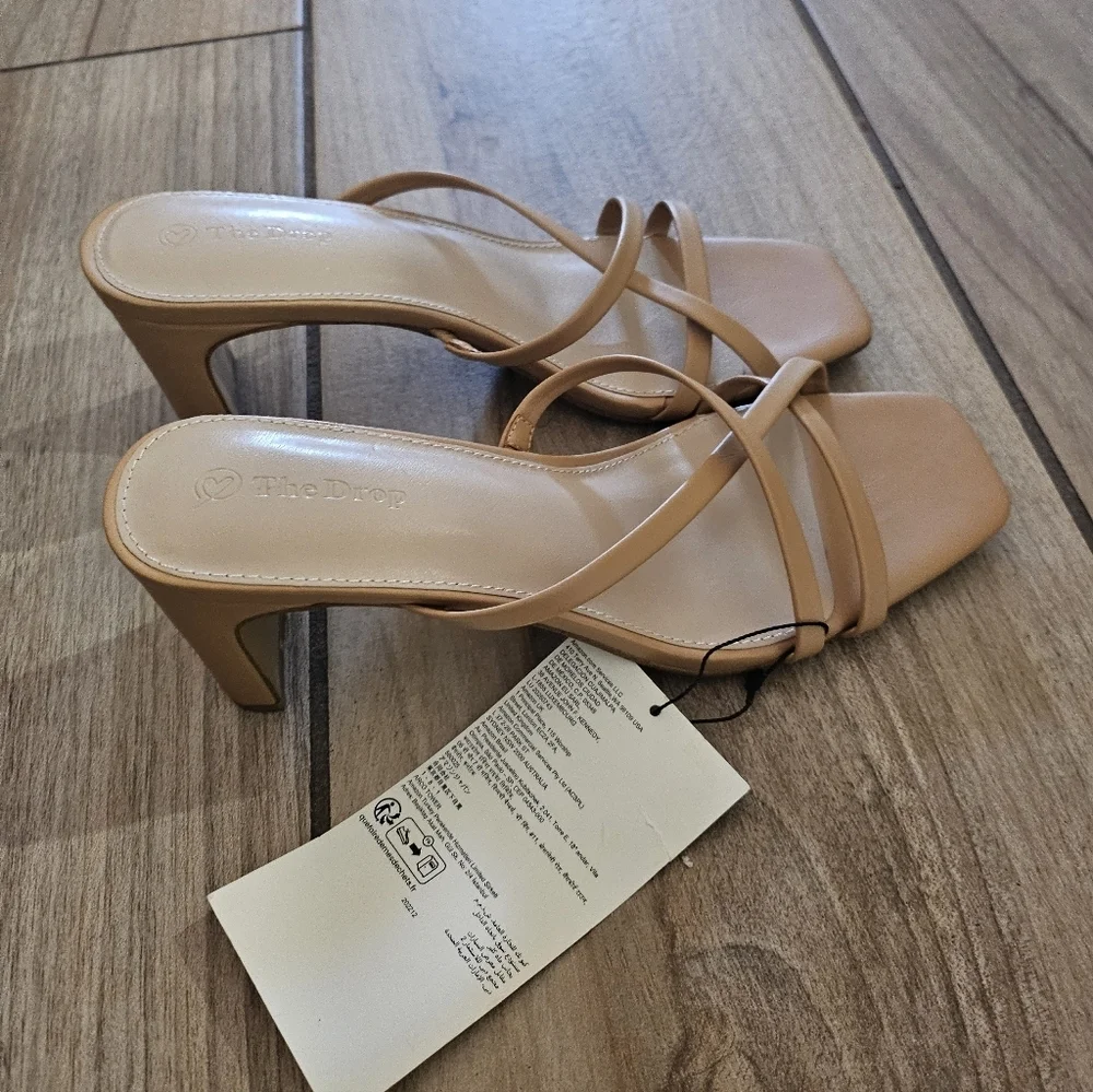 The Drop Amelie Tan Strappy Heeled Sandals Womens 8.5 Square Toe Slip On Nude.